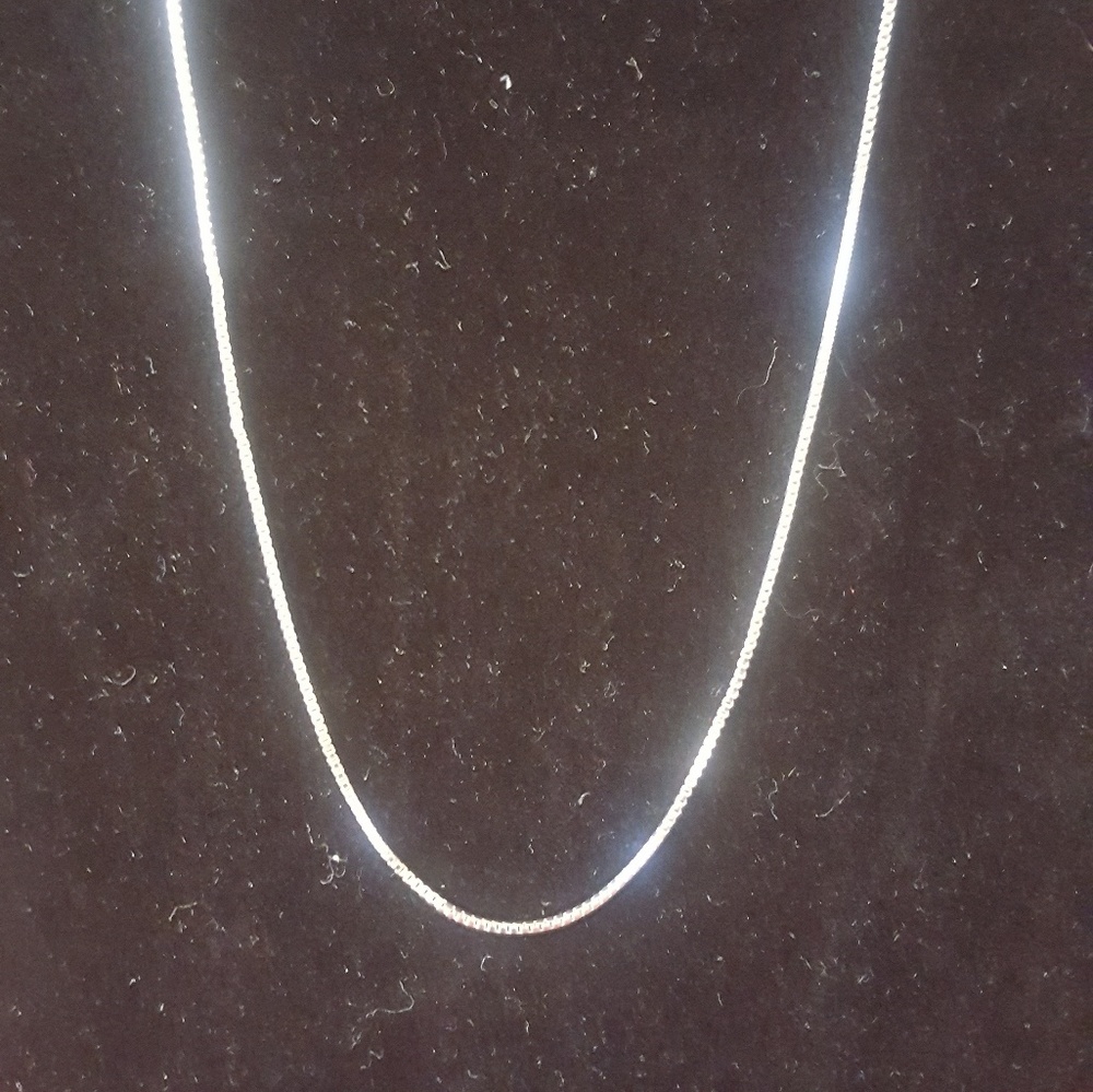 925 Sterling chains 18 in to 24 in 18 inch starts